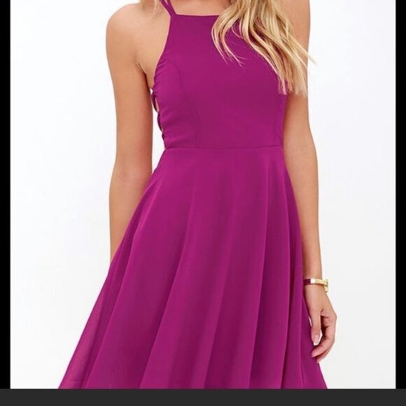 ✅ Lulu’s Magenta-Cross Back Dress SIZE MEDIUM - Picture 1 of 7